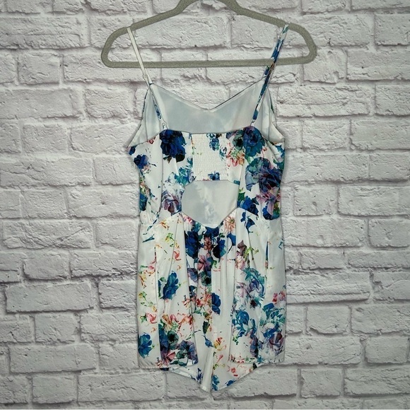 Lovers + Friends Escape Romper in Blue Floral - Picture 7 of 16